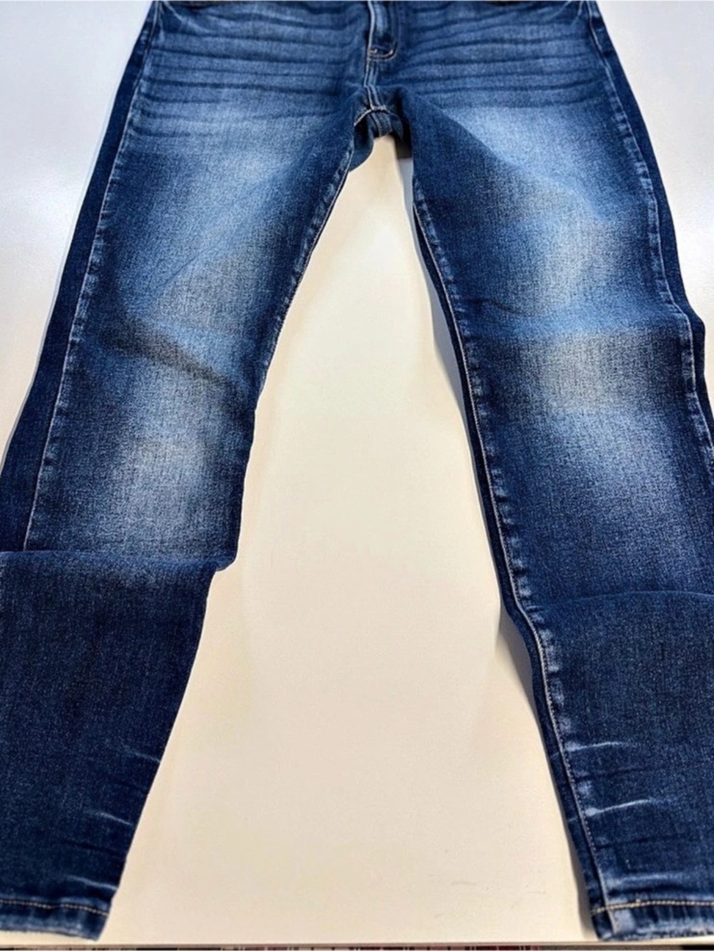 Kut from the Kloth Signature Skinny Jeans in Blue Waist 33